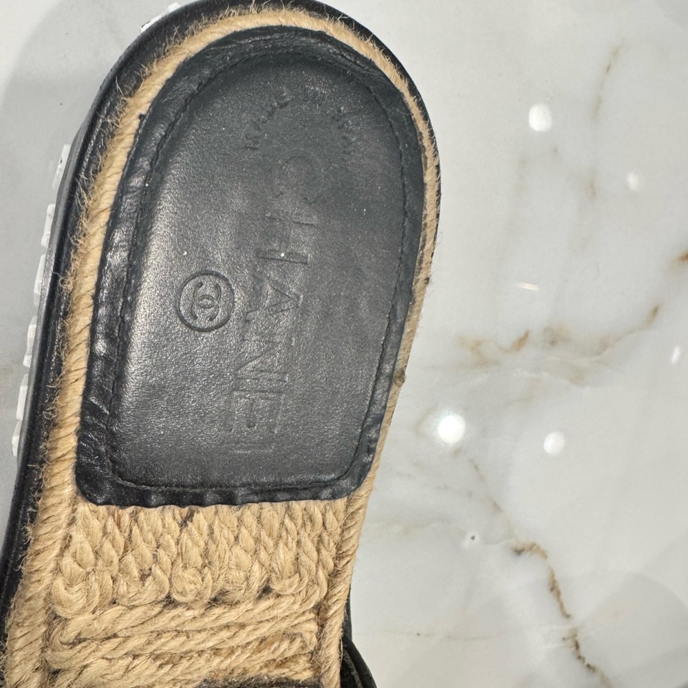 Chanel CC Cap Toe Espadrilles EU 35.5 | Timeless Luxury Flats - Picture 10 of 10